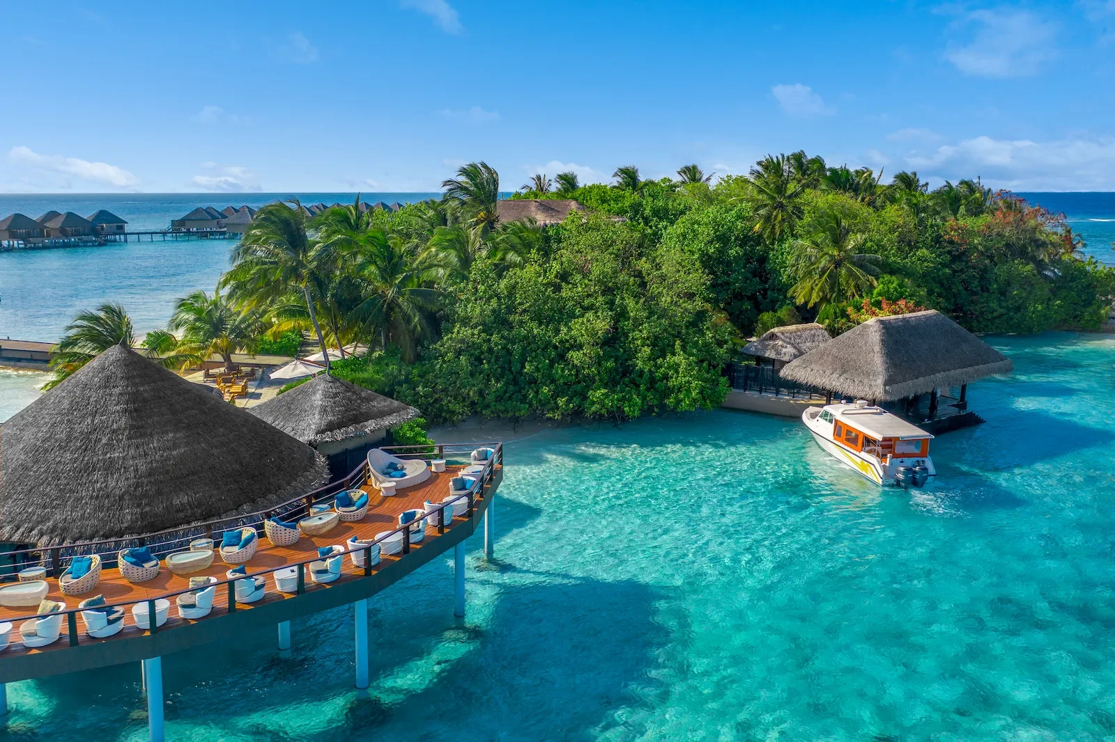 Arrival jetty and overwater restaurant, Adaaran Prestige Vadoo