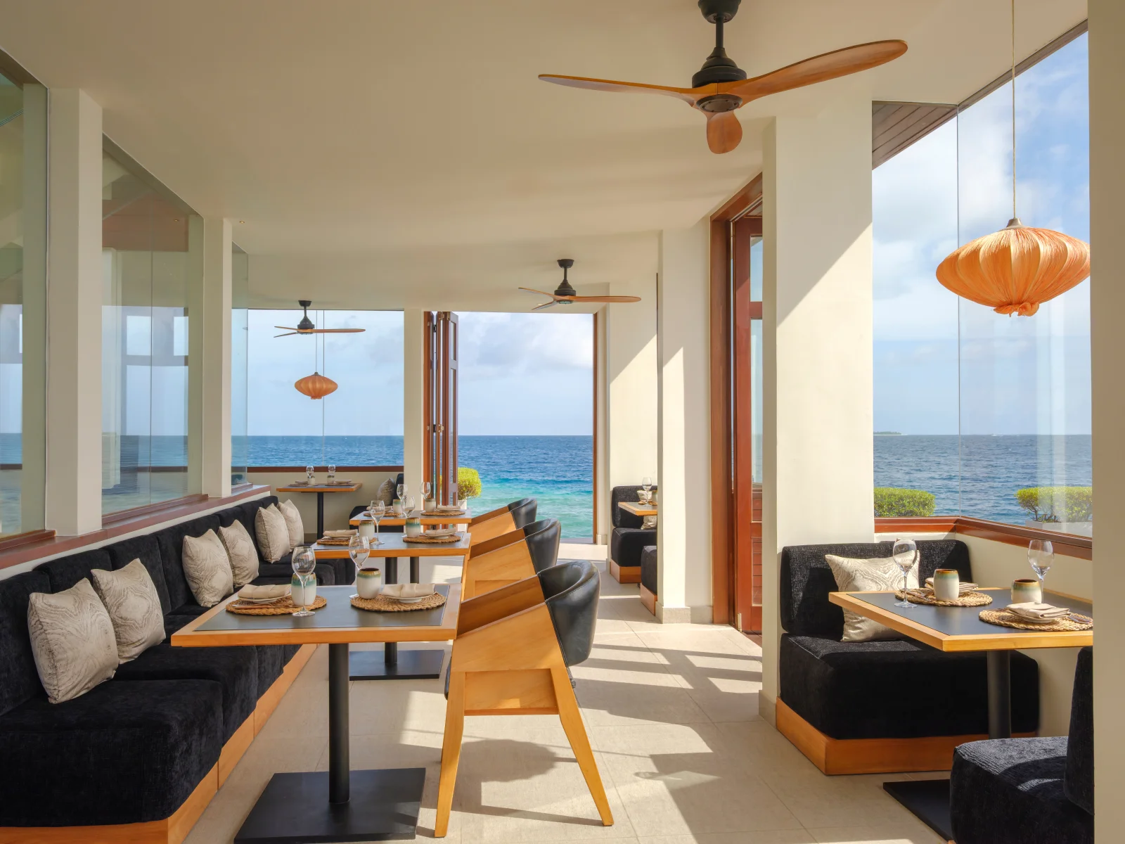 Ambula Overwater Restaurant, Heritance Aarah