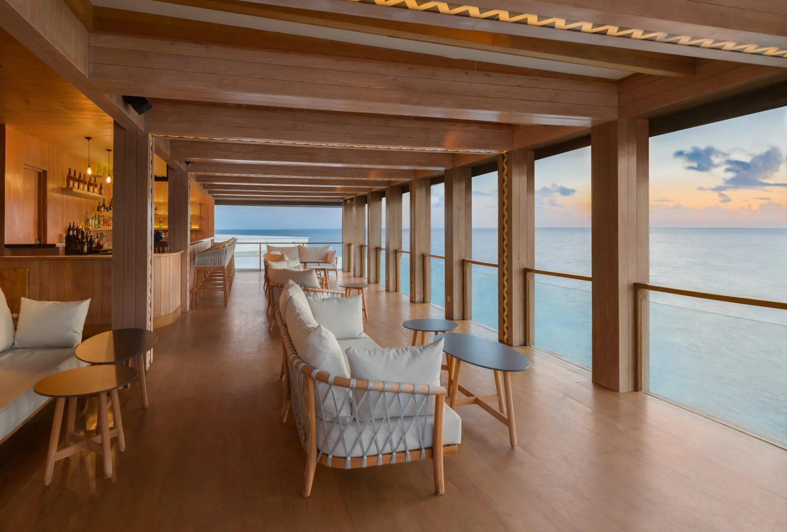 Sunset Bar, Amilla Maldives