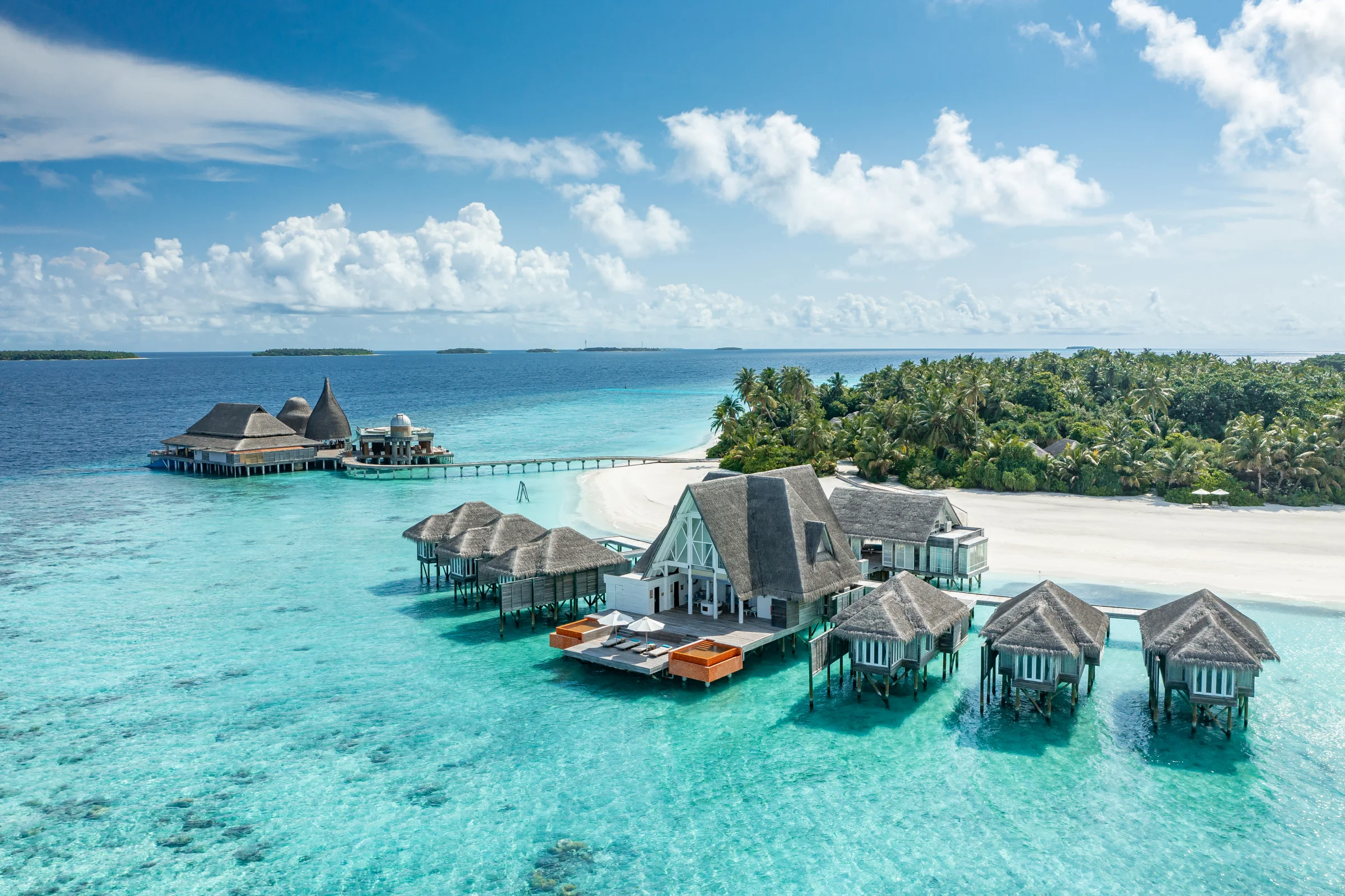 Aerial view of the villas and spa, Anantara Kihavah