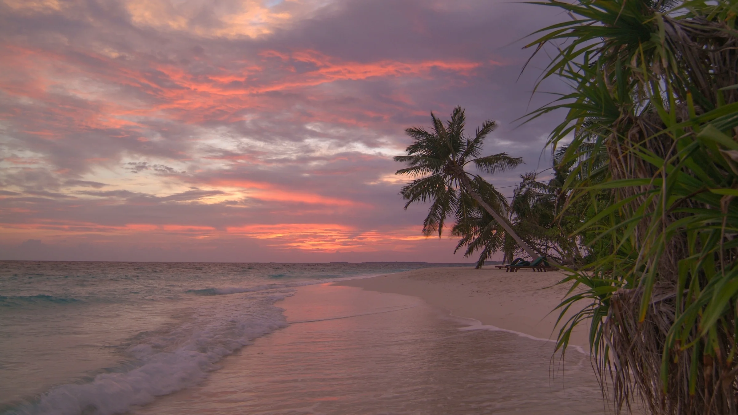 Beach at sunset, Coco Palm Dhuni Kolhu