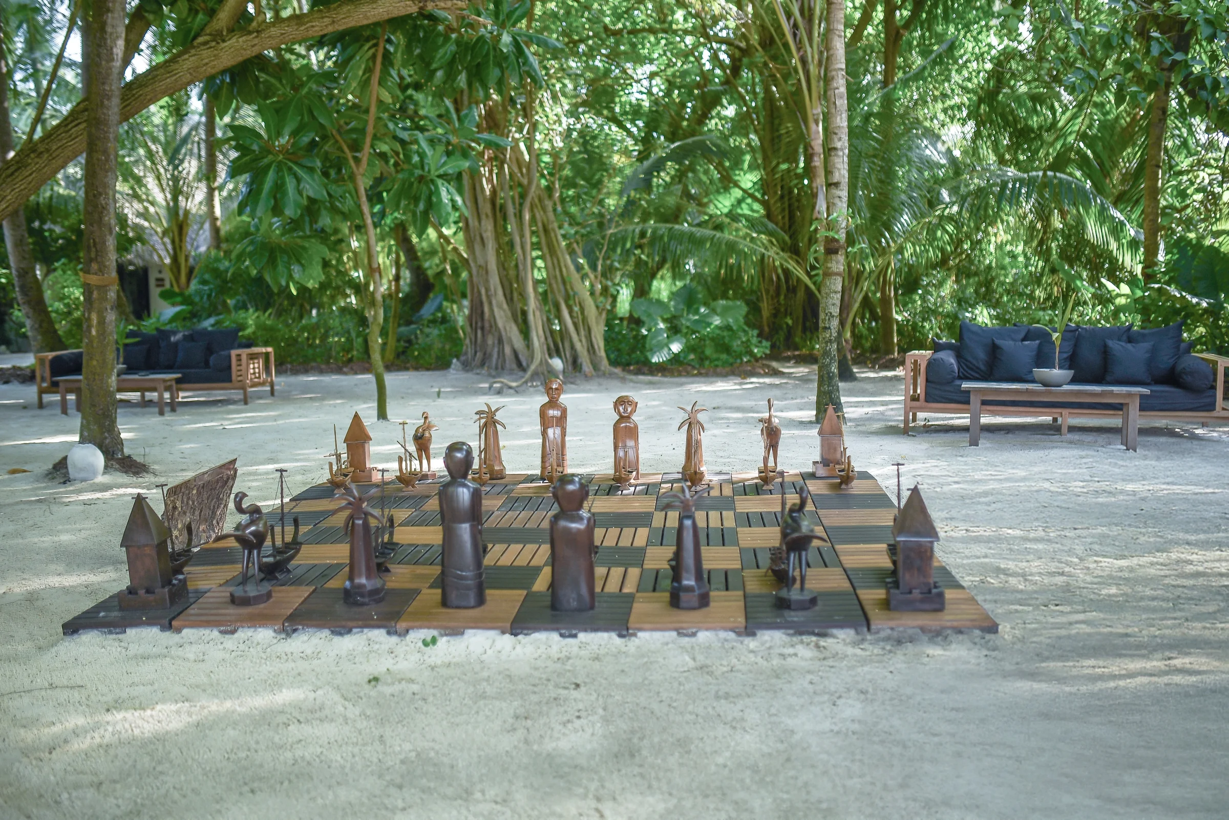 Giant chess set in the island garden, Coco Bodu Hithi