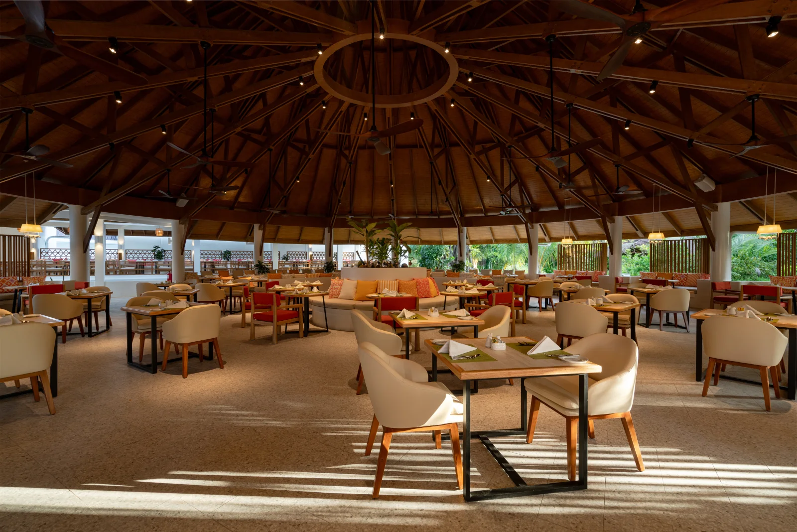 Gallery, Bandos Maldives