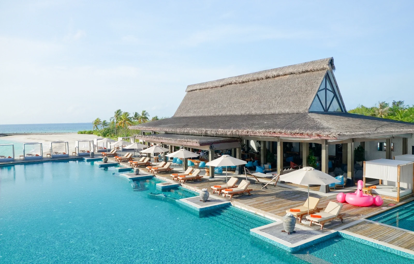 Breeze Poolside Dining & Bar, Grand Park Kodhipparu
