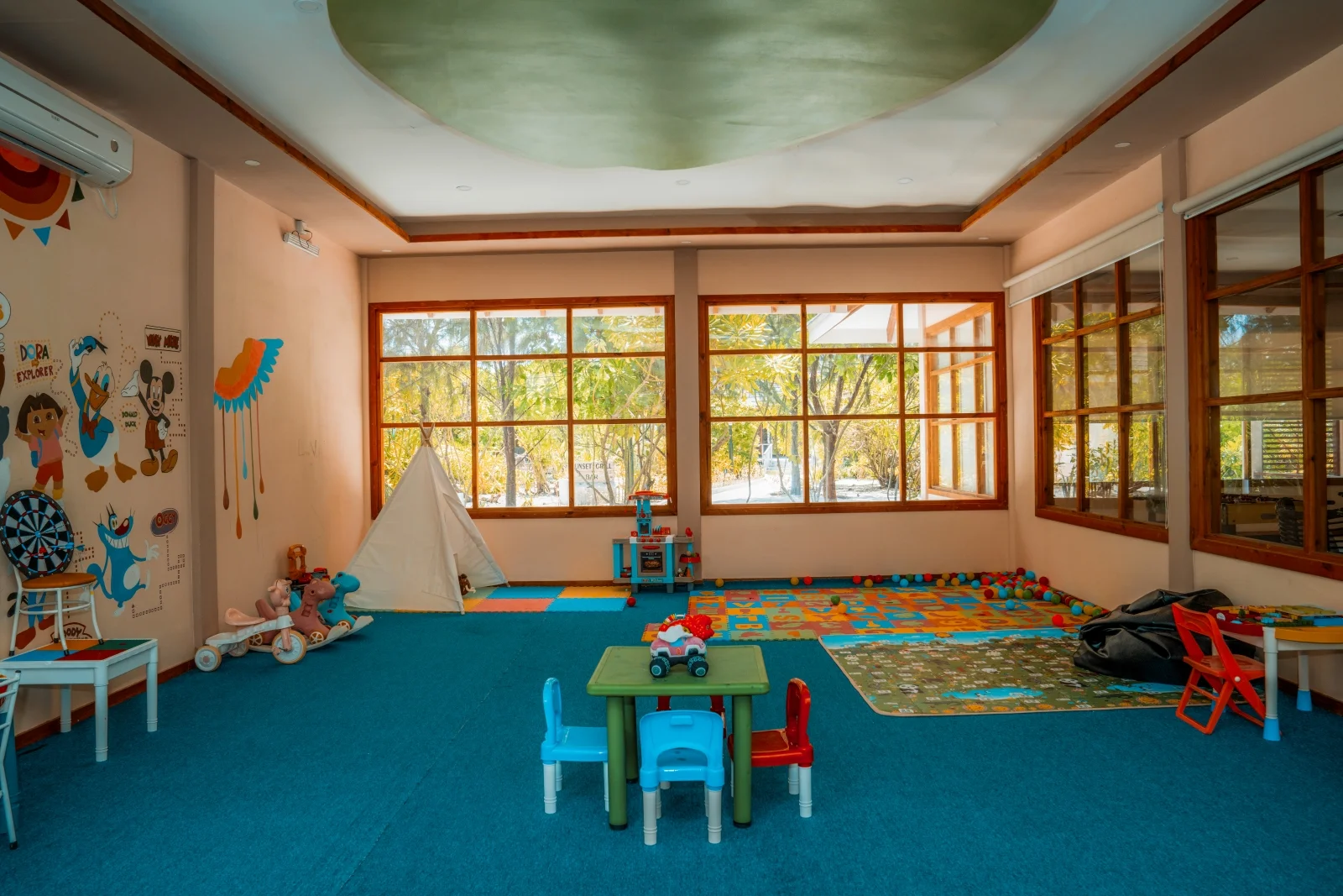Kids Club, Brennia Kottefaru
