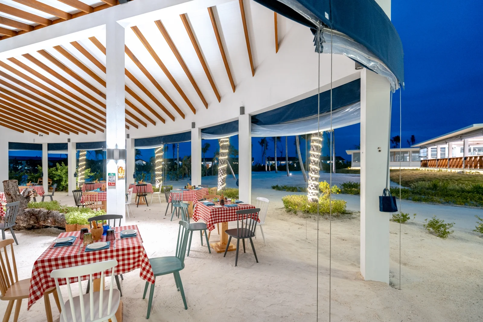 Il Basilico Italian restaurant, Joy Island by Cocoon