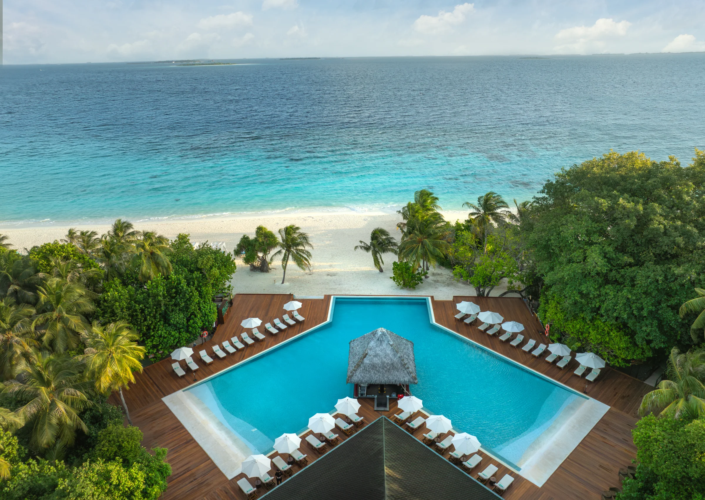 Main swimming pool, Adaaran Select Meedhupparu