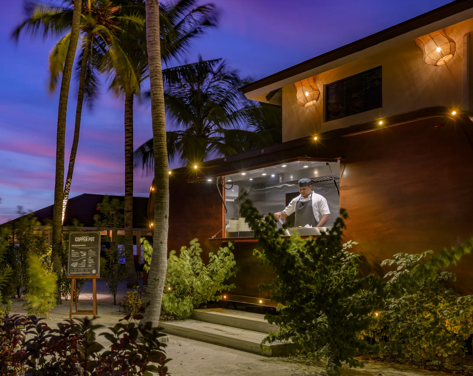 Copper Pot Food Truck, OBLU Xperience Ailafushi