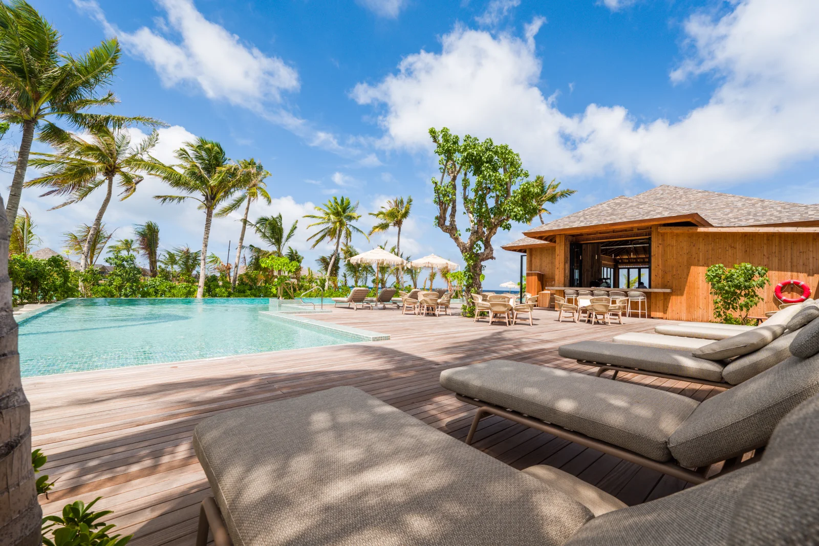Paradise Beach Club, Ananea Madivaru Maldives