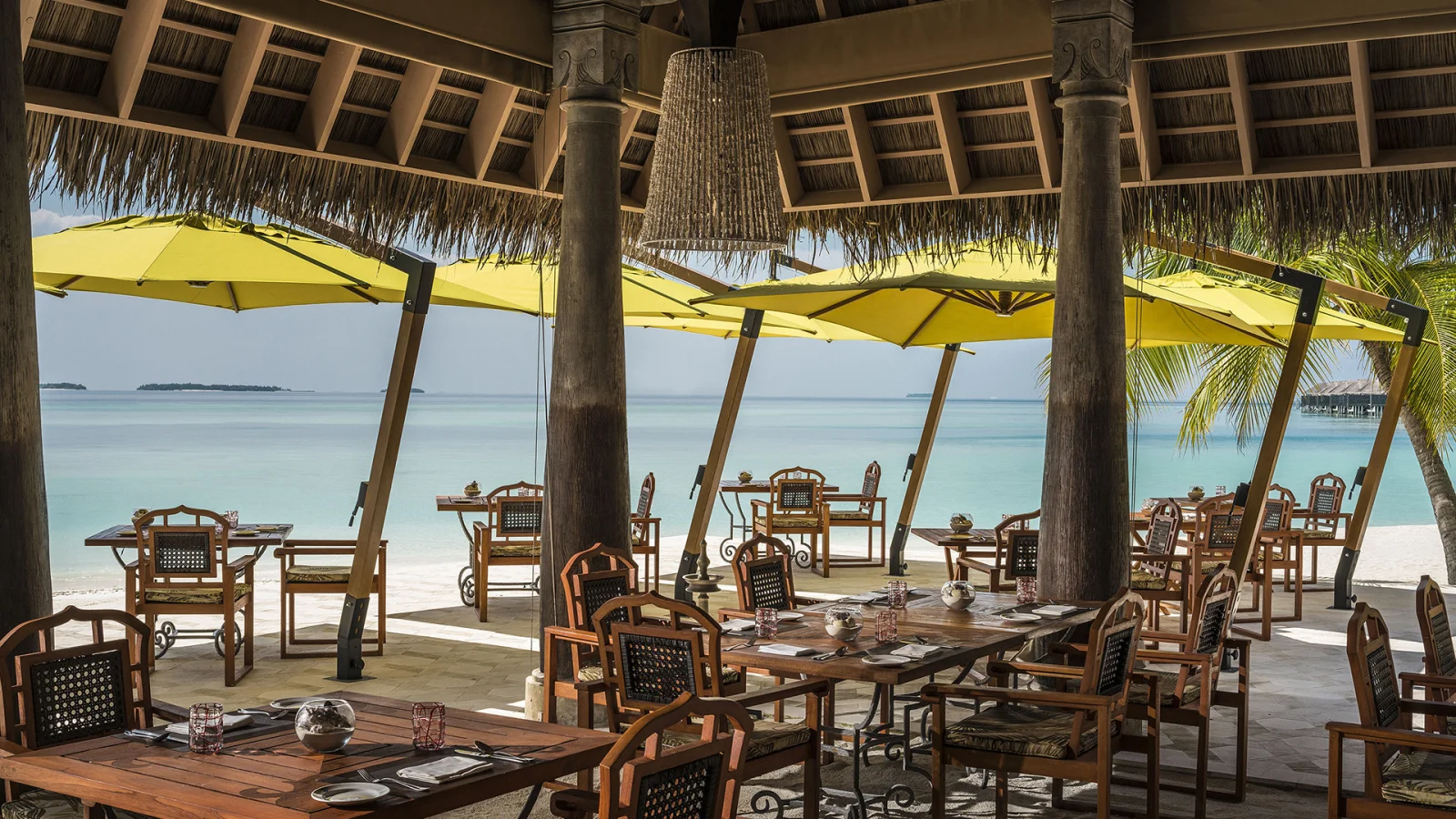 Plates, Anantara Kihavah