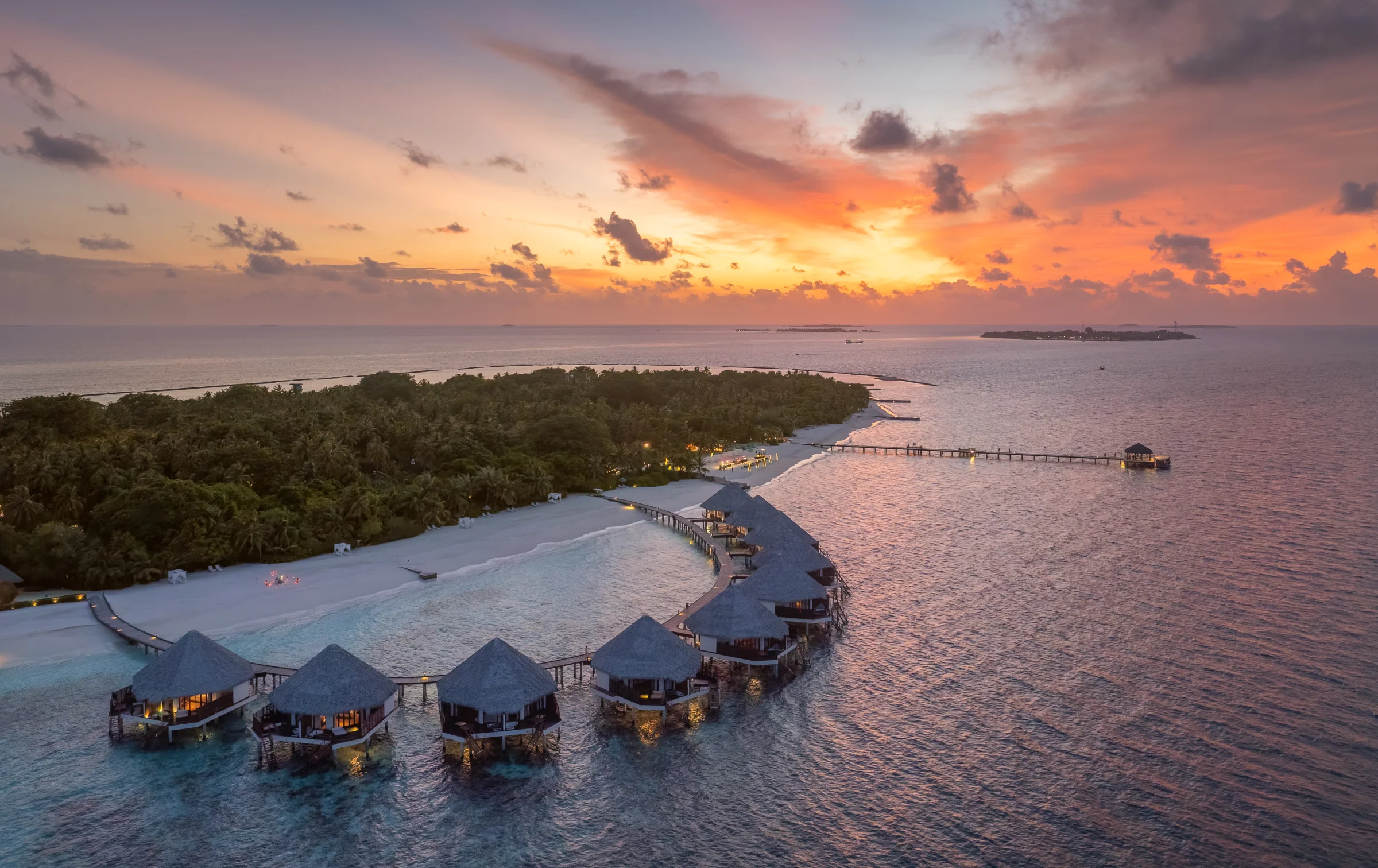 Prestige Water Villas at sunset, Adaaran Select Meedhupparu