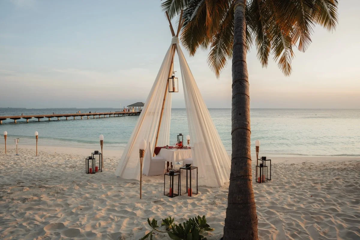 Private Dining, Royal Island Resort and Spa Maldives