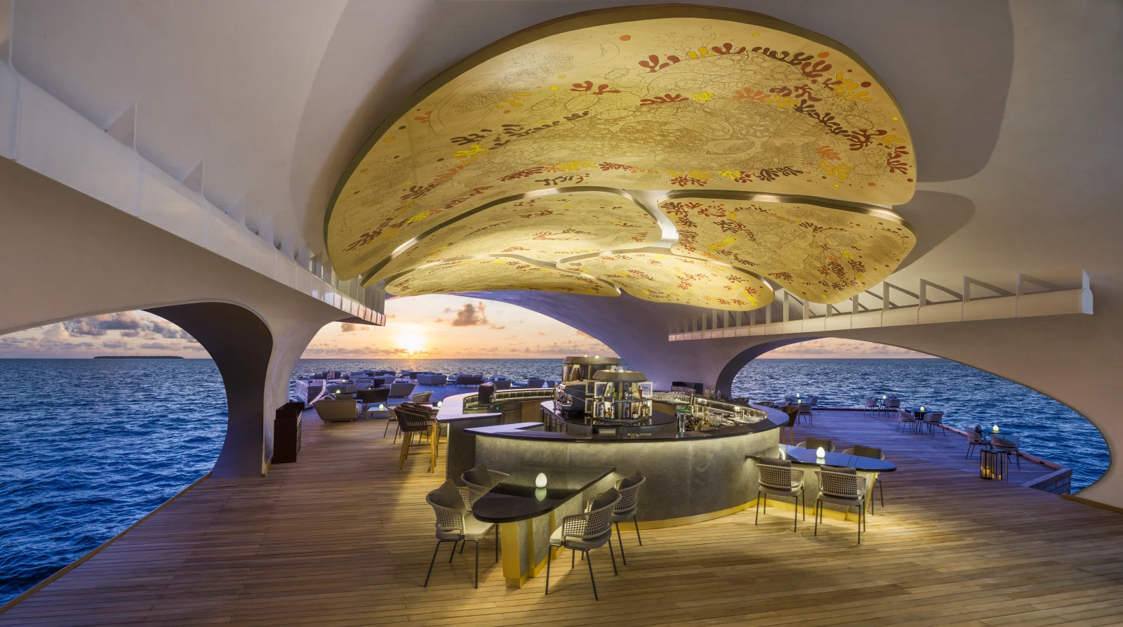 Whale bar, The St Regis Maldives Vommuli