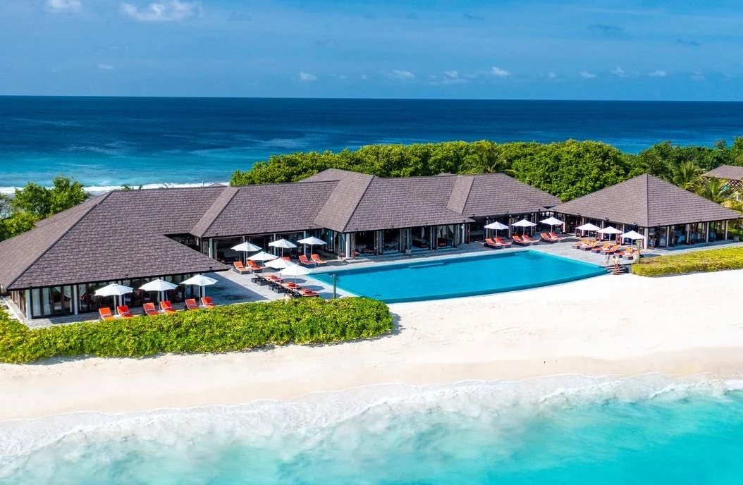 The Sunset & Sunset Pool Bar, Atmosphere Kanifushi