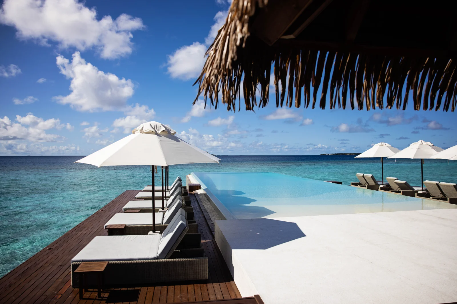 Udaras Overwater Infinity Pool Bar, Heritance Aarah