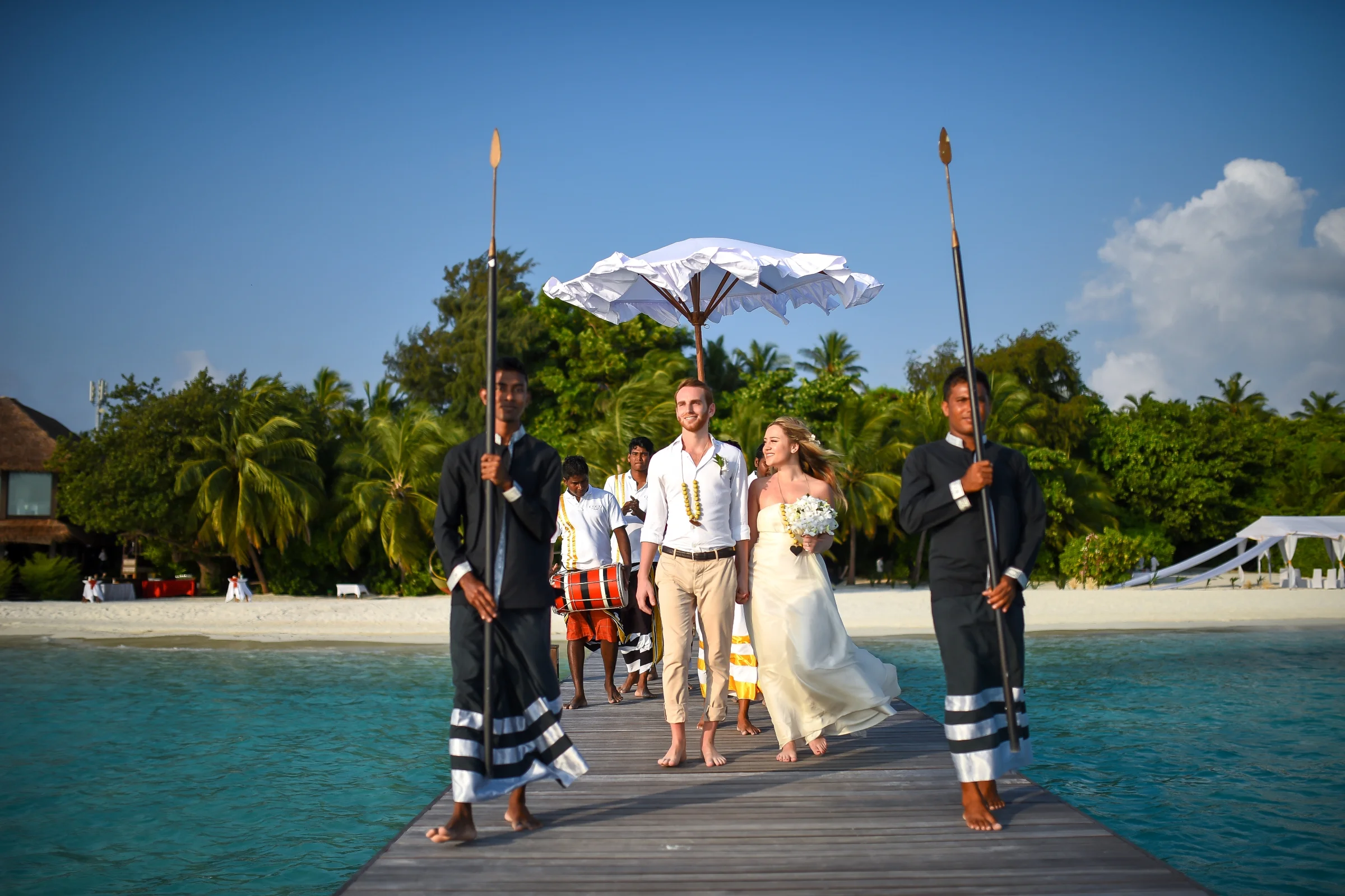 Wedding couple on the jetty, Coco Bodu Hithi
