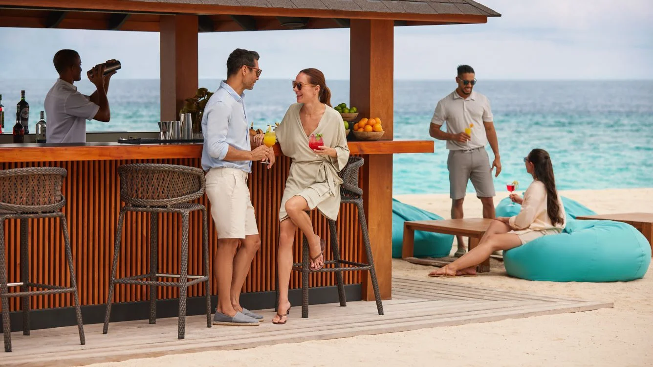 Beach bar, The Westin Maldives Miriandhoo Resort