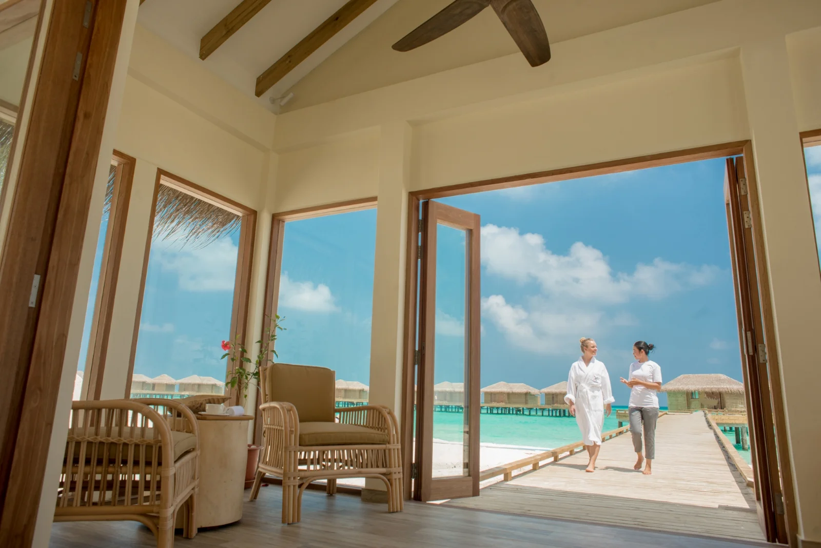 Elizabeth Arden overwater spa, You&Me by Cocoon