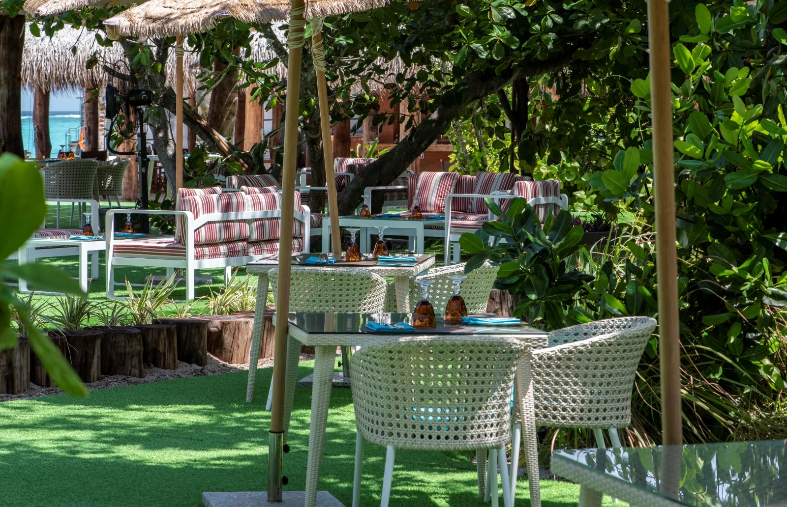 Green Carpet restaurant by the pool, You&Me by Cocoon