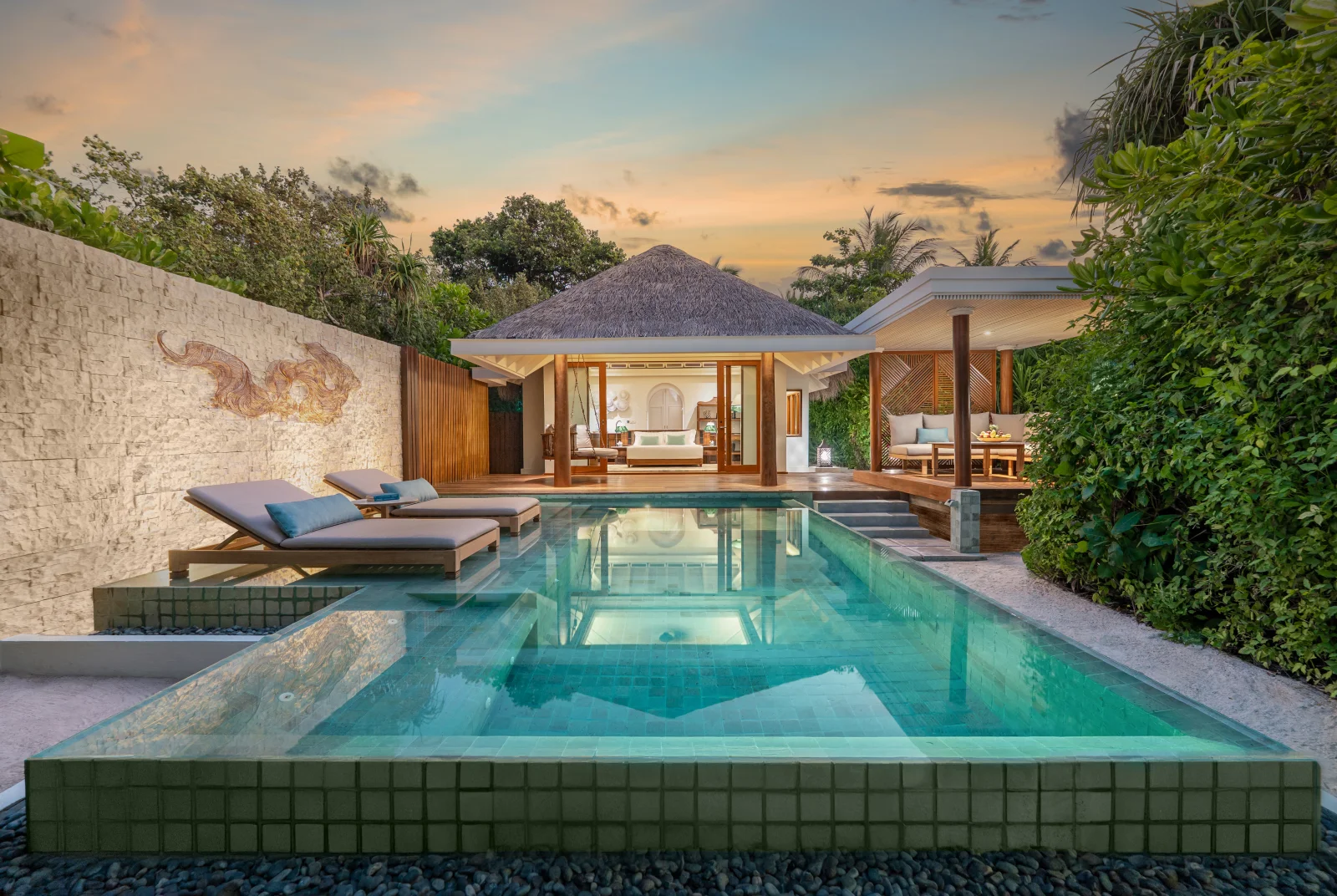 Sunset Beach Pool Villa, Anantara Kihavah