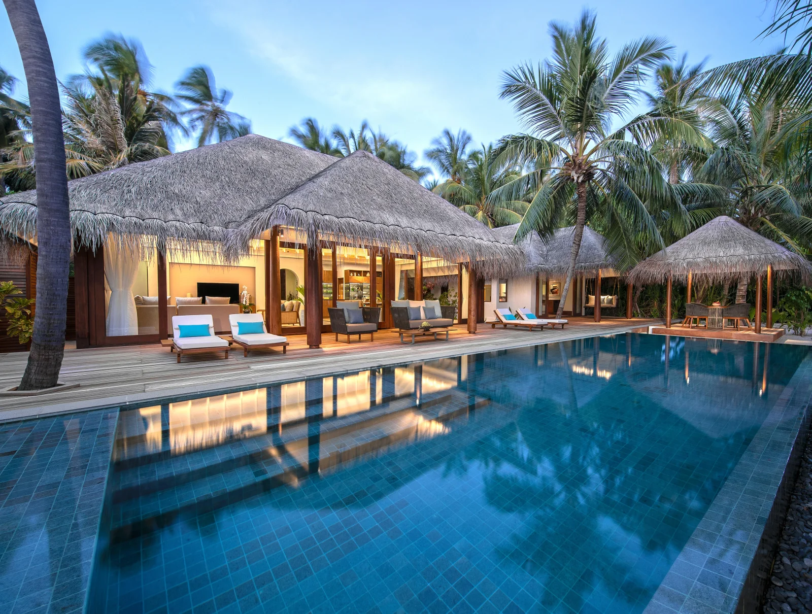 Three Bedroom Beach Pool Residence, Anantara Kihavah