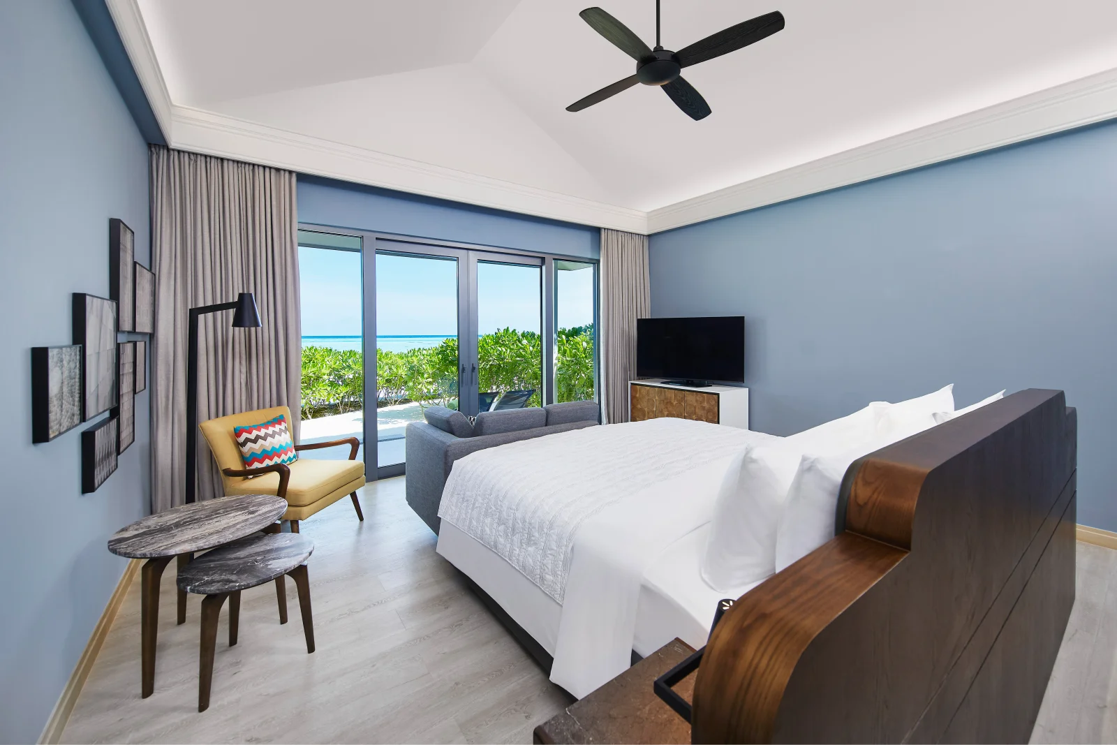 Beach Villa with Garden Pool Bedroom, Le Méridien Maldives