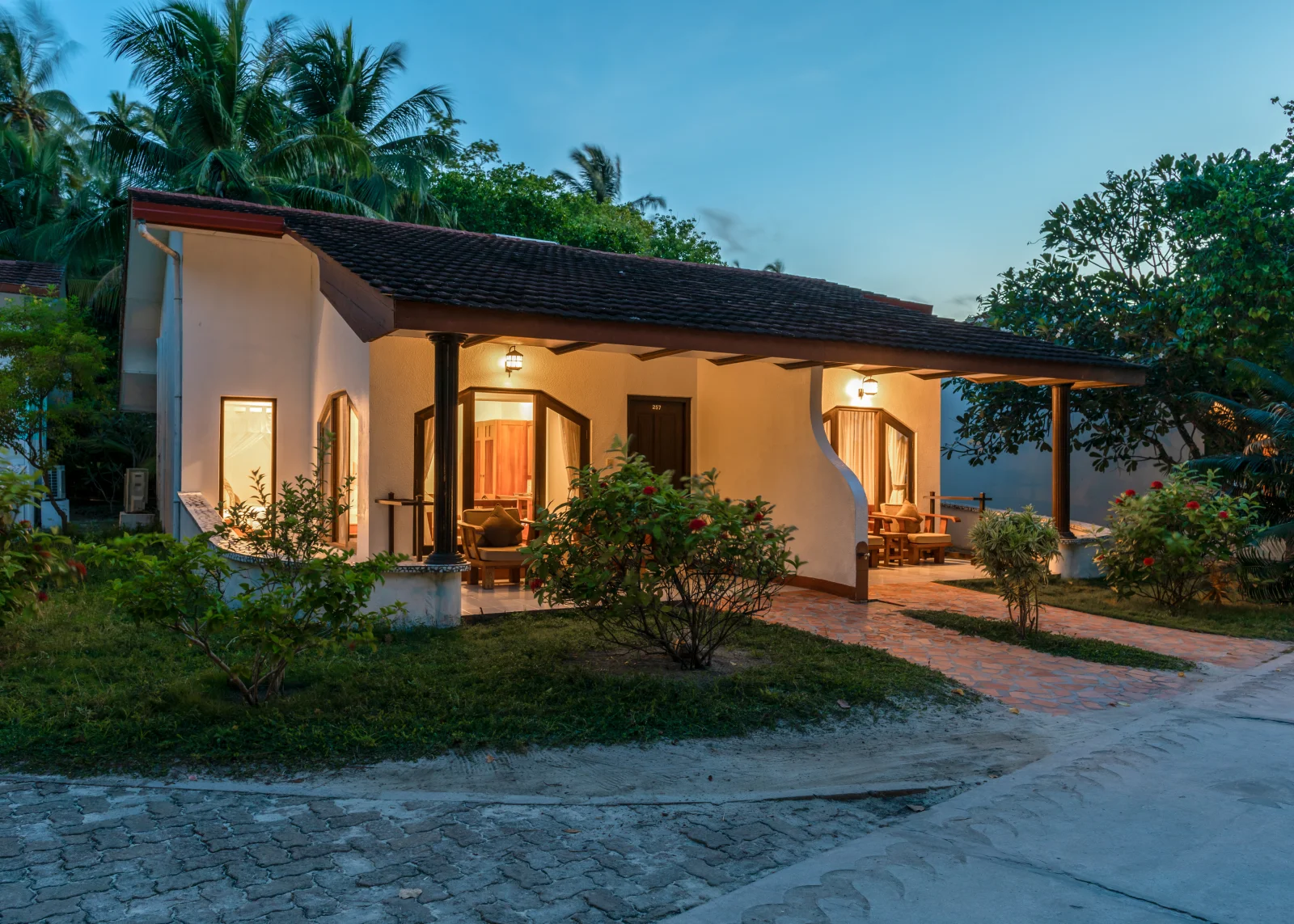 Deluxe Beachfront Room, Bandos Maldives