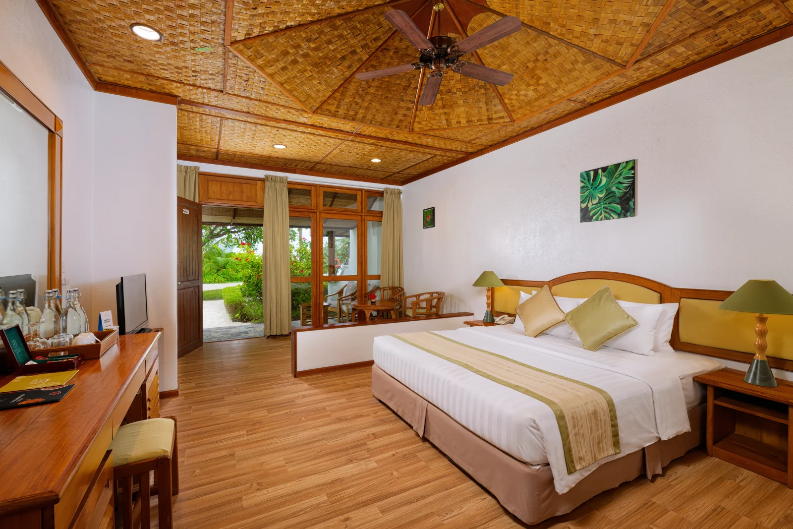 Standard Beachfront Room, Bandos Maldives