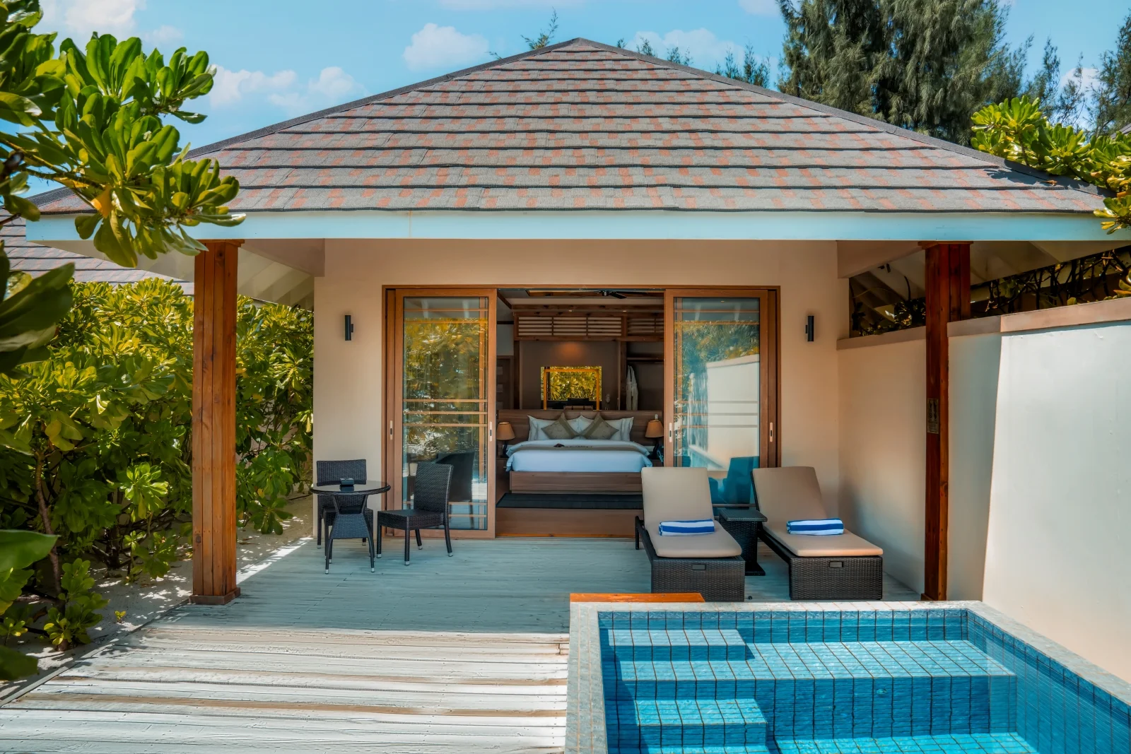 Beach Pool Villa, Brennia Kottefaru