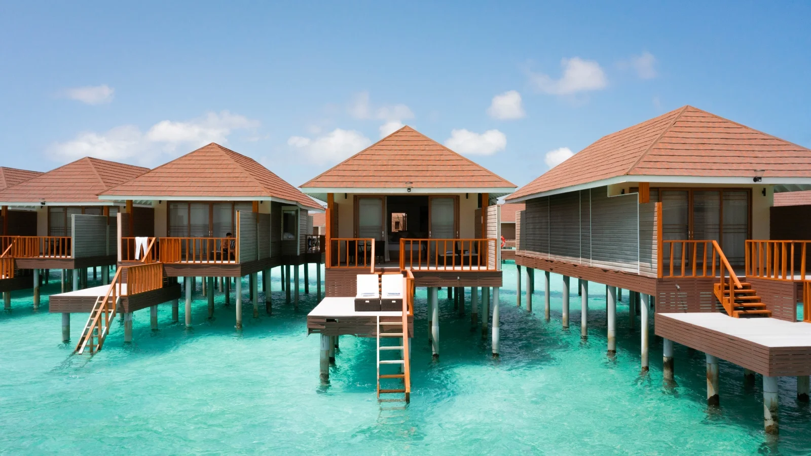 Deluxe Water Villa, Brennia Kottefaru
