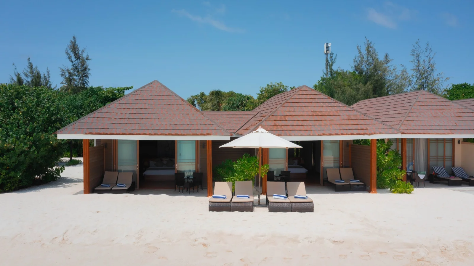 Two Bedroom Beach Villa, Brennia Kottefaru