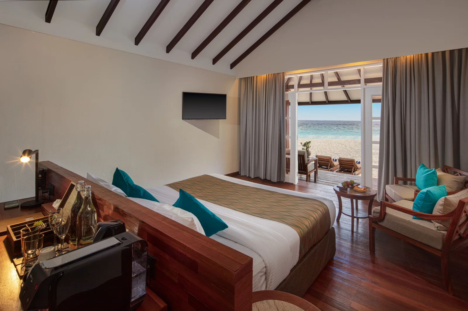 Deluxe Beach Villa, Adaaran Select Meedhupparu