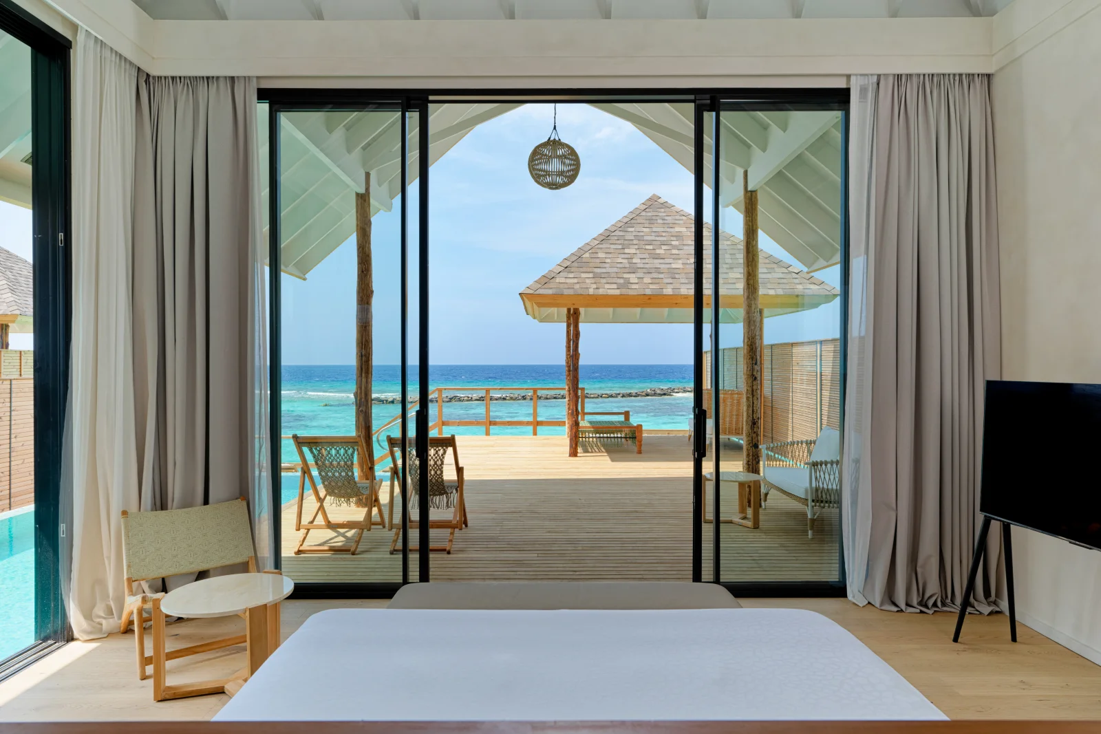 Deluxe Water Pool Villa Lagoon View, Ananea Madivaru Maldives