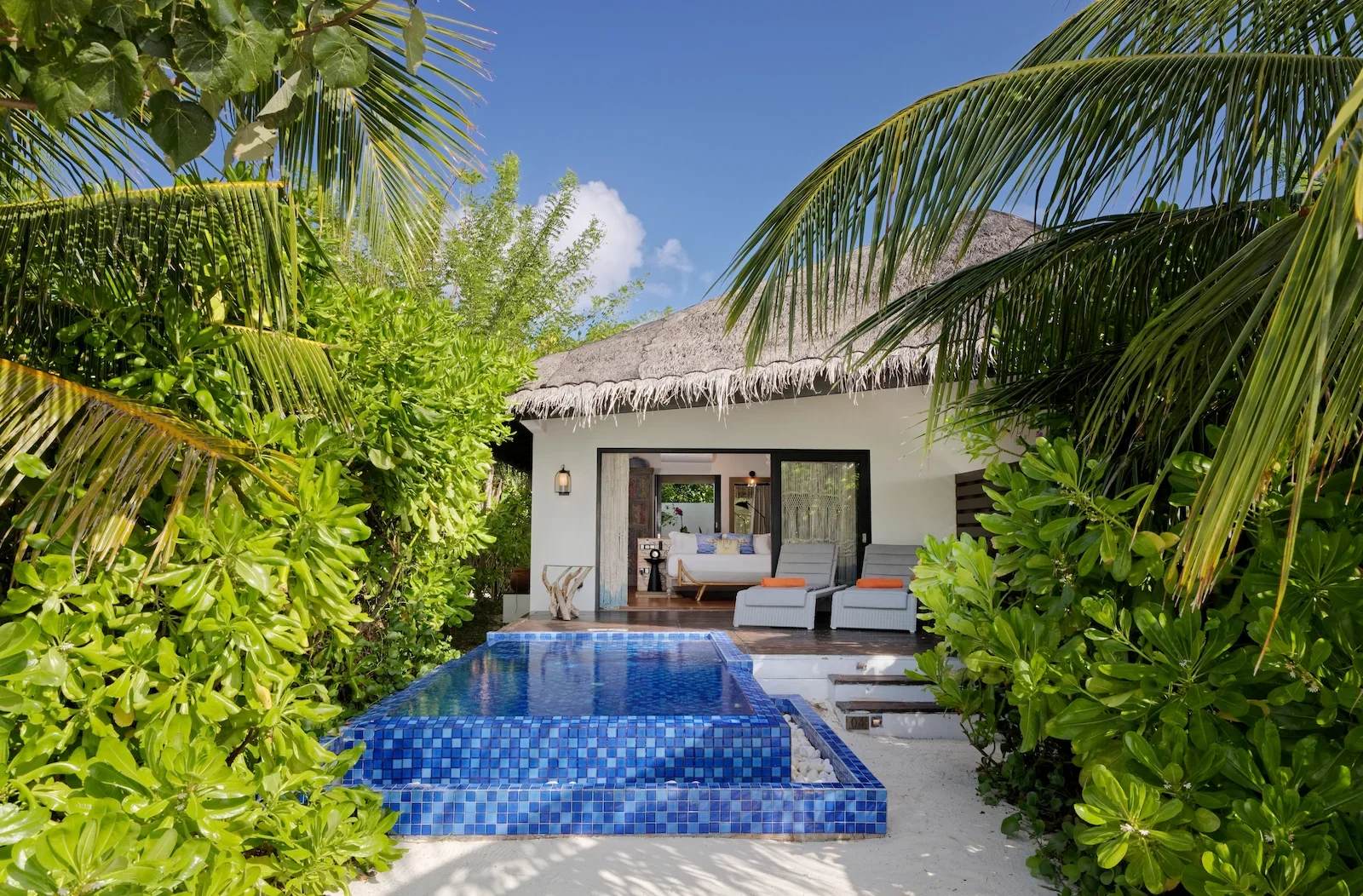 Beach Pool Villa, Grand Park Kodhipparu