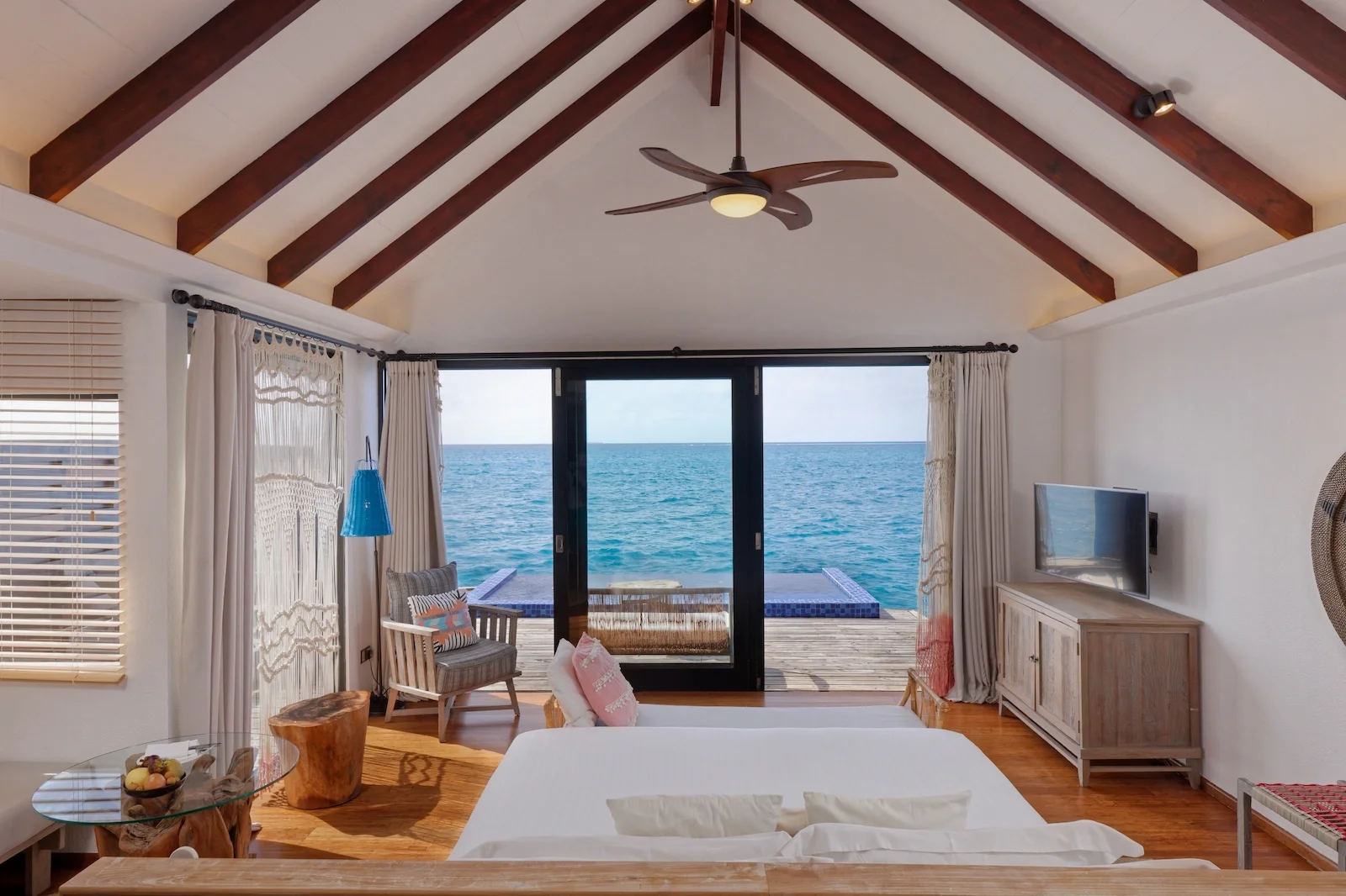 Reef Pool Water Villa, Grand Park Kodhipparu