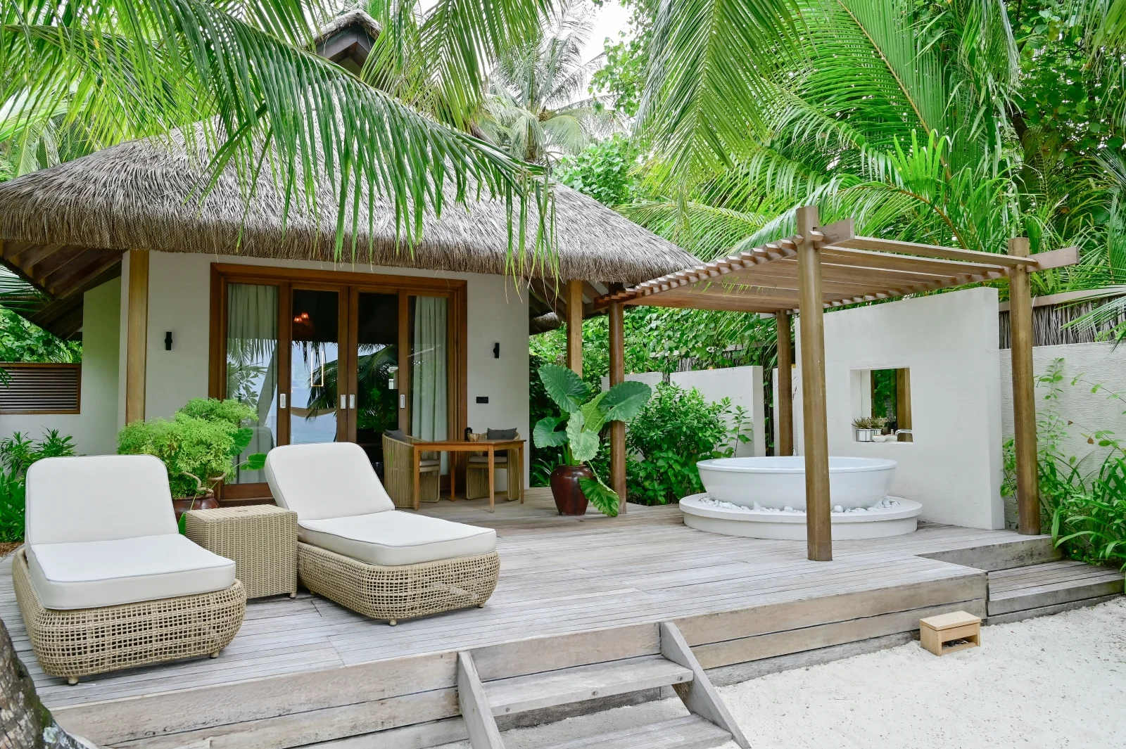Grand Premier Beach Villa with Pool, Coco Bodu Hithi