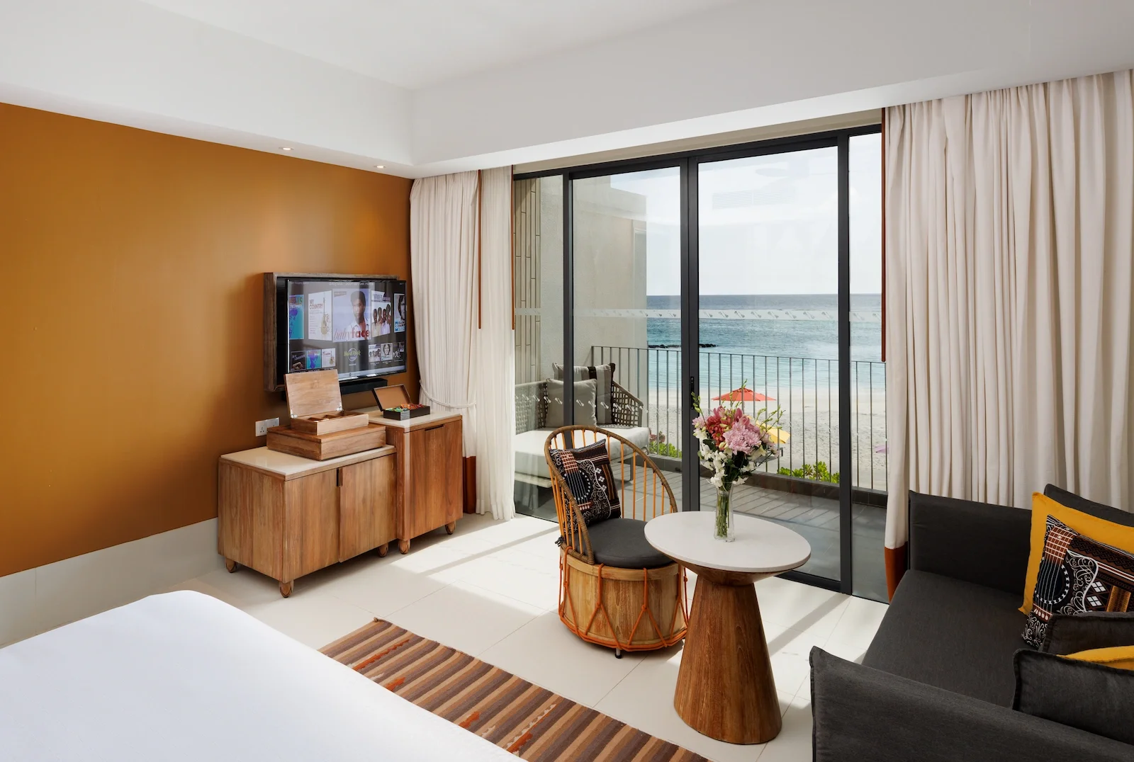 Silver Sky Studio, Hard Rock Hotel Maldives