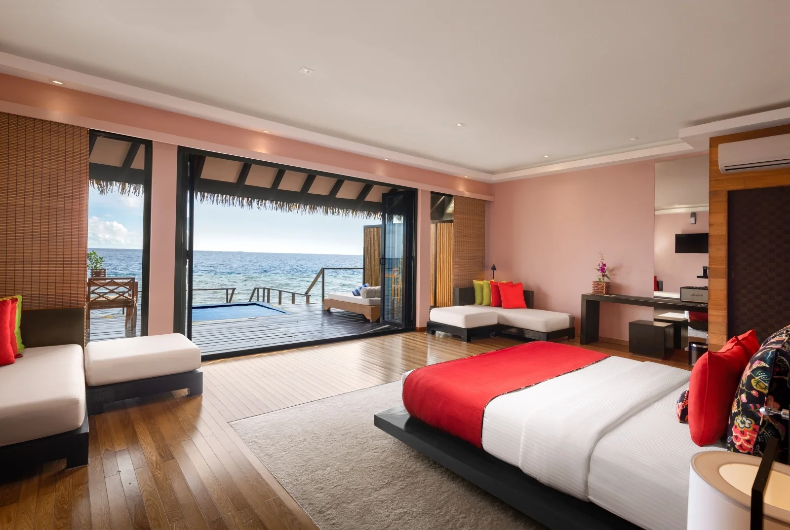 Honeymoon Villa with Private Pool and Jacuzzi, Adaaran Prestige Vadoo