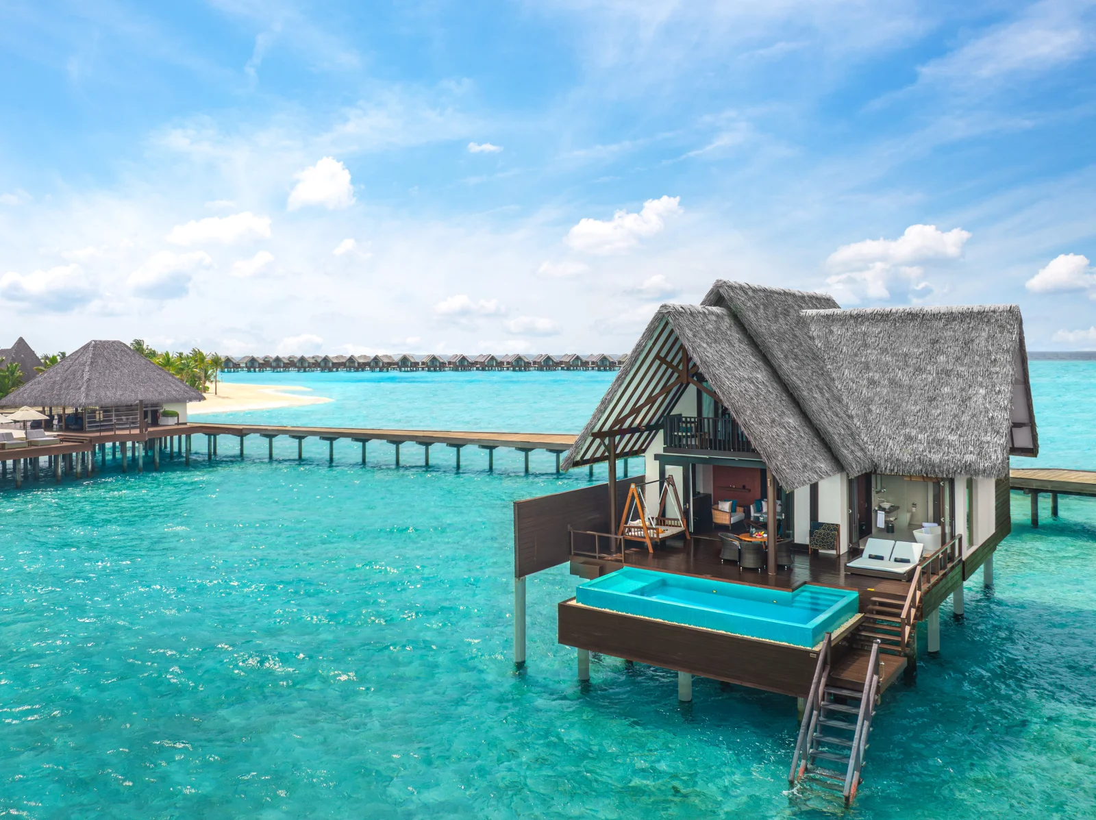 Overwater Ocean Suite with Infinity Pool, Heritance Aarah