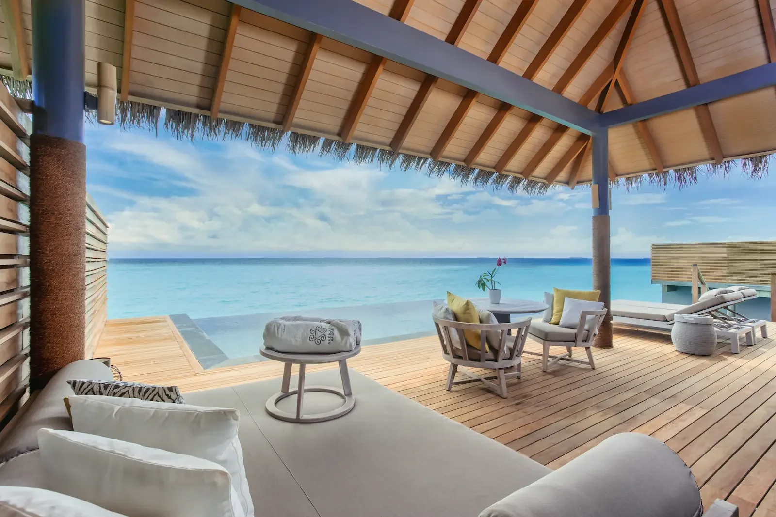 Overwater Deluxe Pool Villa, Vakkaru Maldives