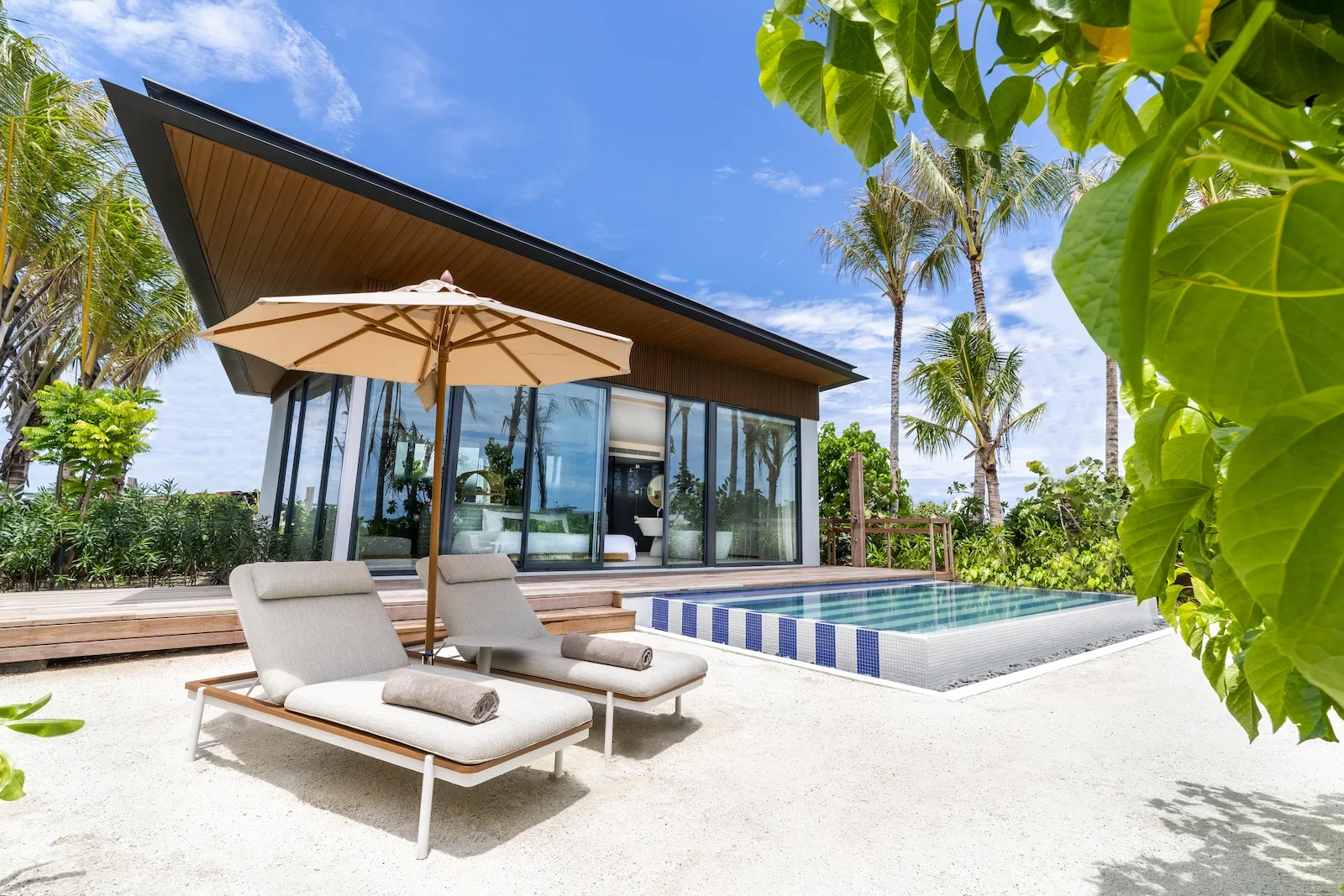 Lagoon Beach Pool Villa, SO/ Maldives