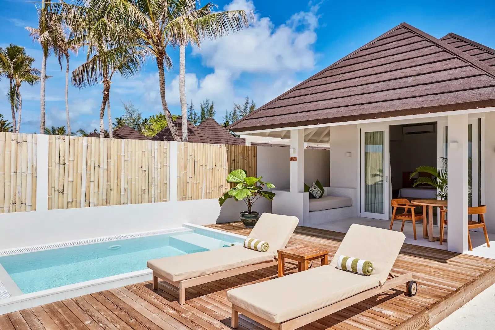 Grand Beach Villa with Pool, Sun Siyam Olhuveli