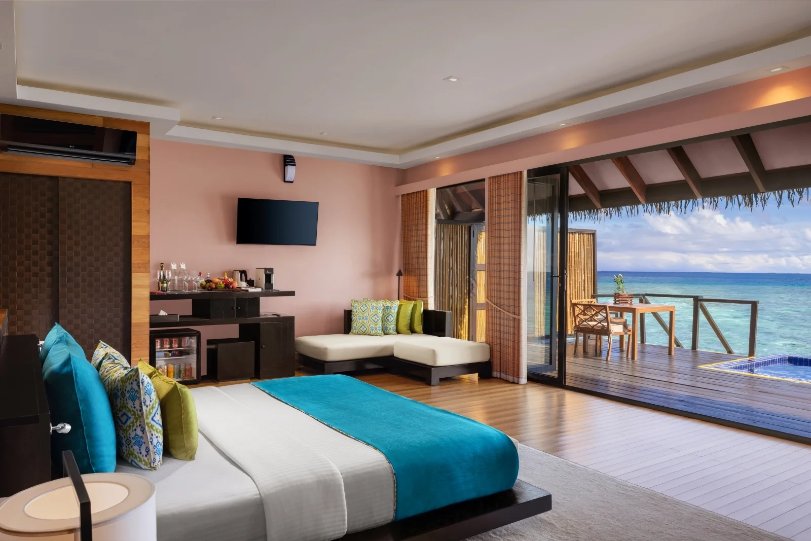 Sunrise Water Villa with Private Pool and Jacuzzi, Adaaran Prestige Vadoo