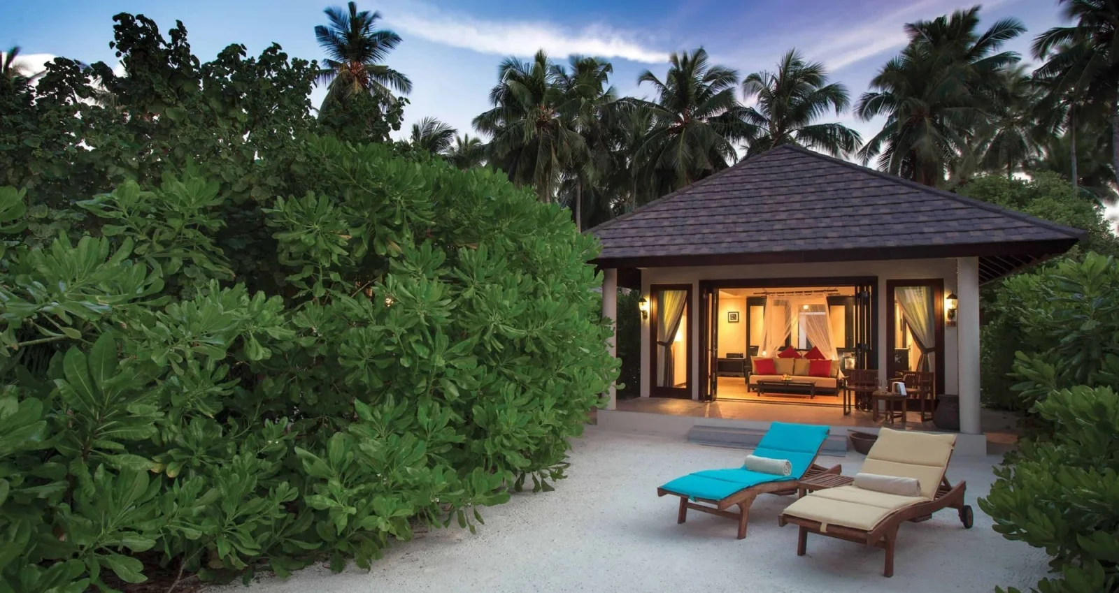 Sunset Beach Villa, Atmosphere Kanifushi