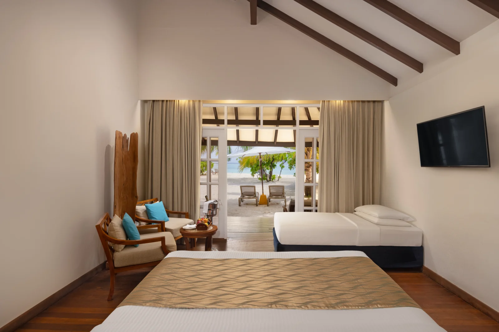 Sunset Deluxe Beach Villa, Adaaran Select Meedhupparu