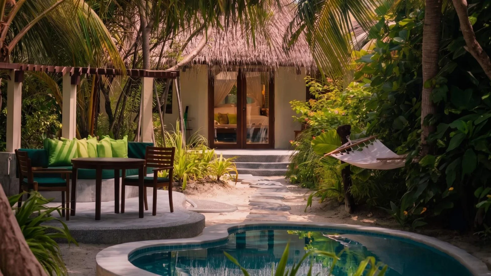 Sunset Deluxe Pool Villa, Coco Palm Dhuni Kolhu