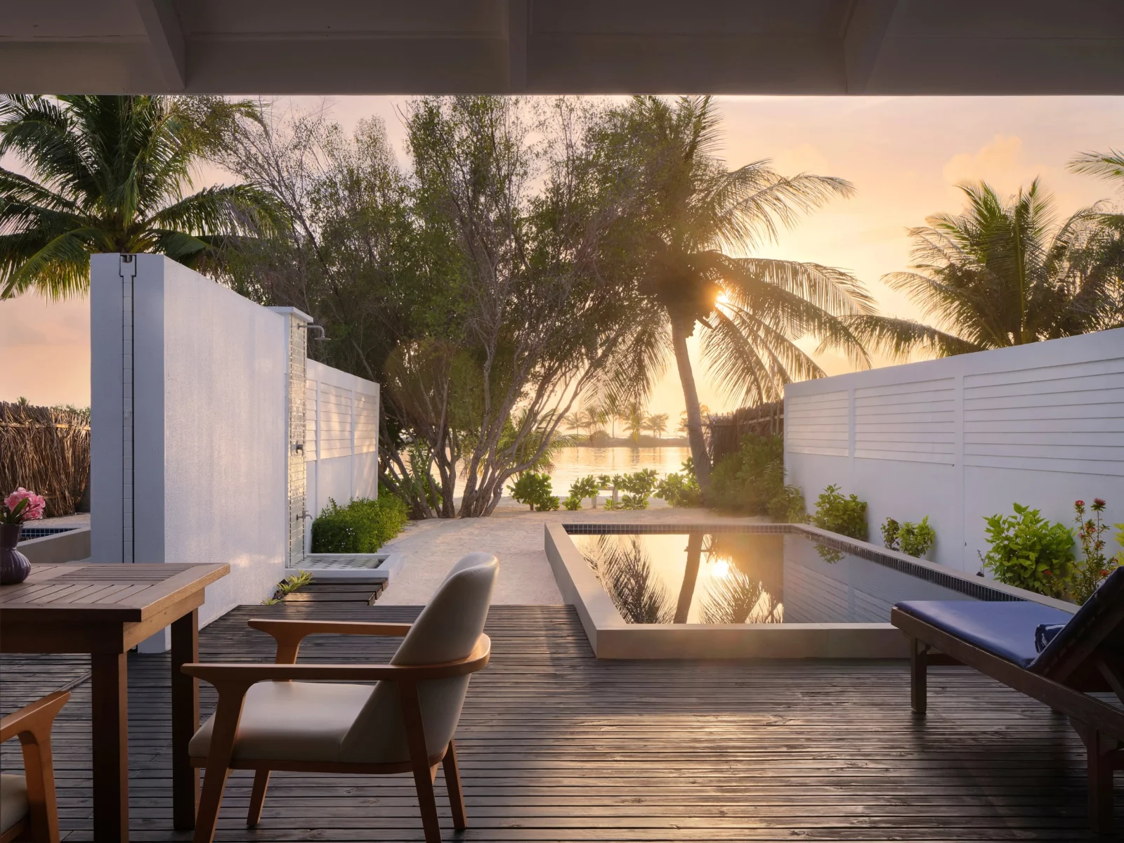 Sunset Deluxe Beach Pool Villa, Villa Nautica Paradise Island
