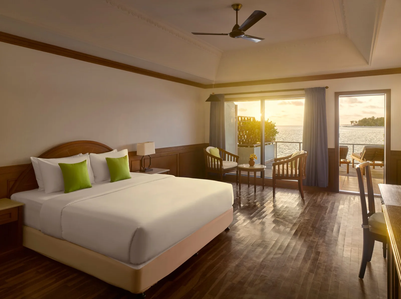 Sunset Water Villa, Villa Park Sun Island